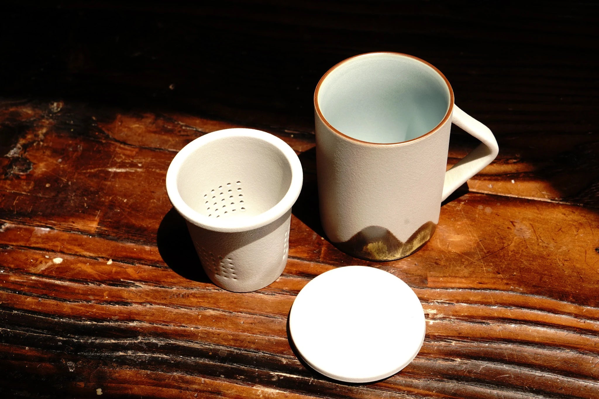 Mountain Glaze Grey Mug with Built-in Loose Leaf Strainer