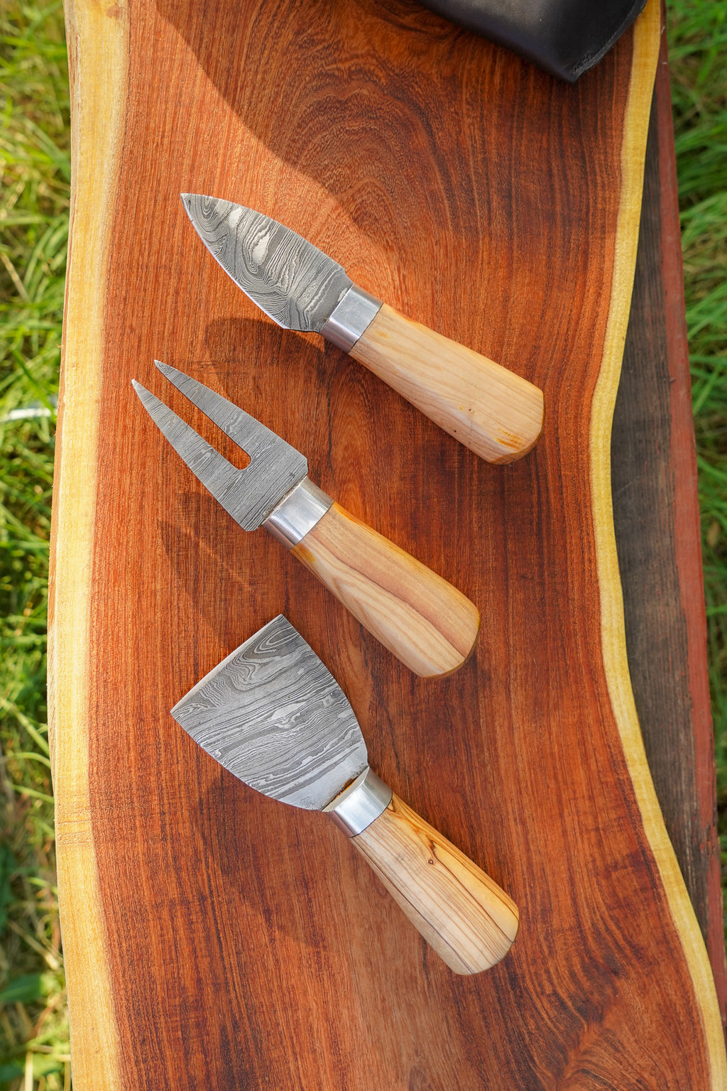 Damascus Cheese Knife Set - Olive Wood Handle and Leather Storage Case