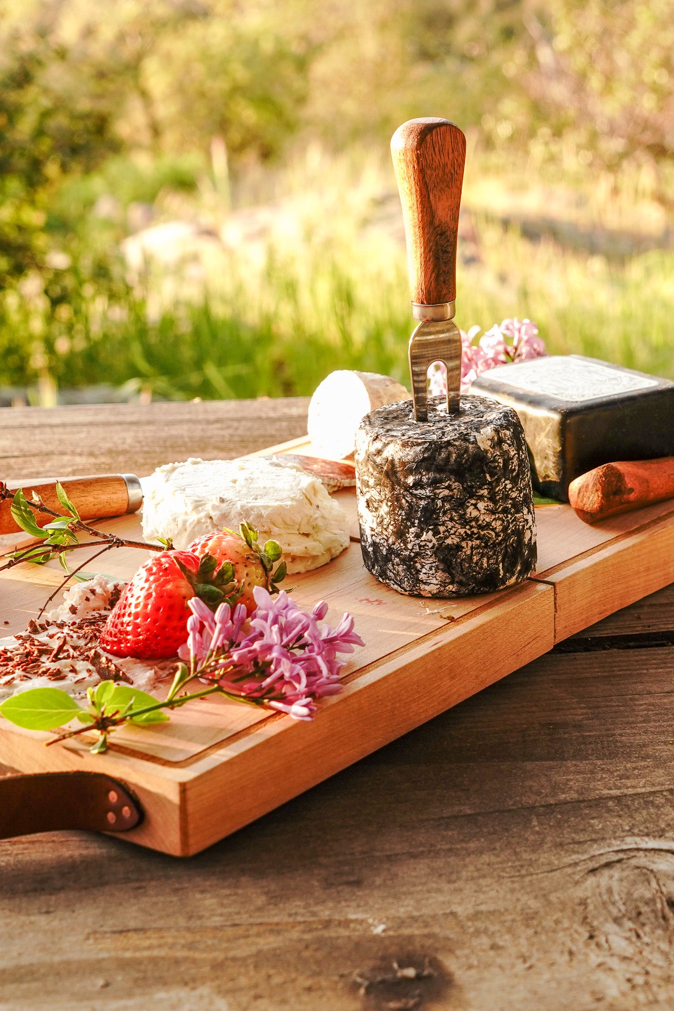 Acacia Folding Cheese Board with Webbing Handles