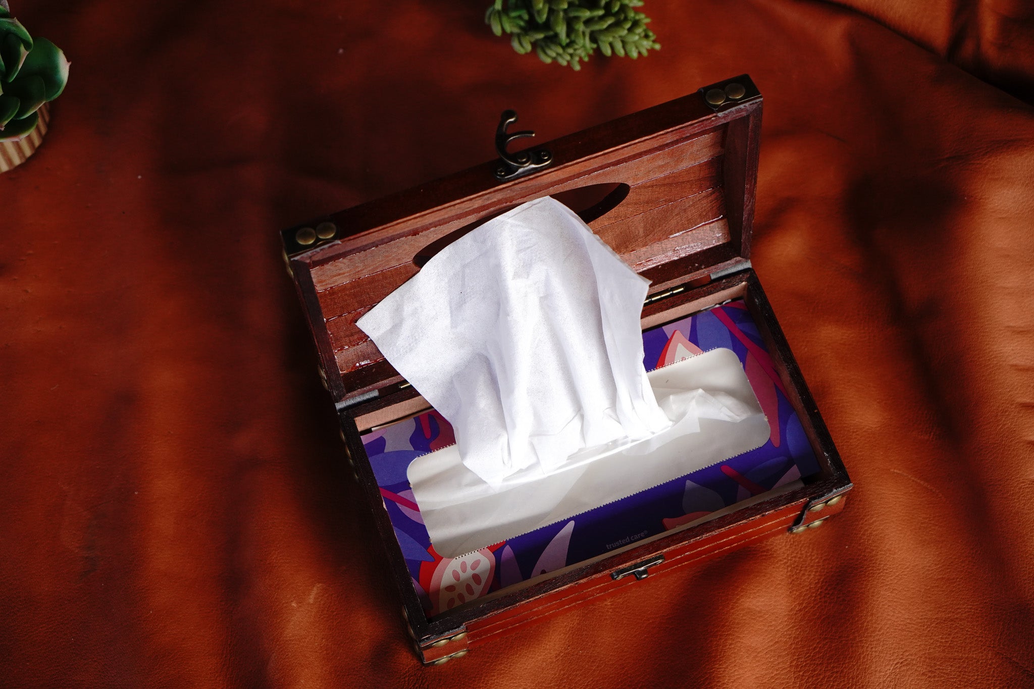 Wooden Chest Tissue Box - Cherry with Bronze Accents