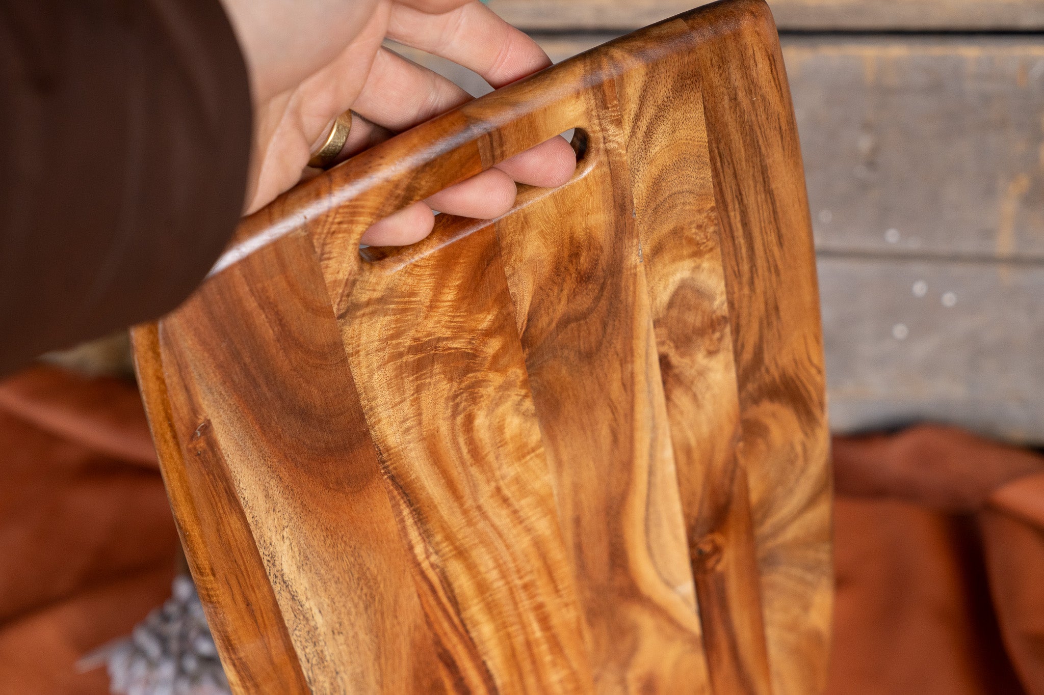 Handcrafted Acacia Wood Cutting Board with Handle – Perfect for Cooking & Serving