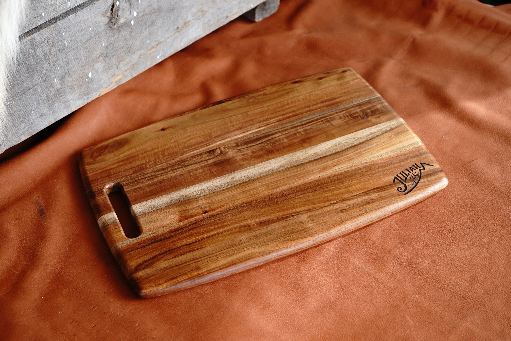 Handcrafted Acacia Wood Cutting Board with Handle – Perfect for Cooking & Serving