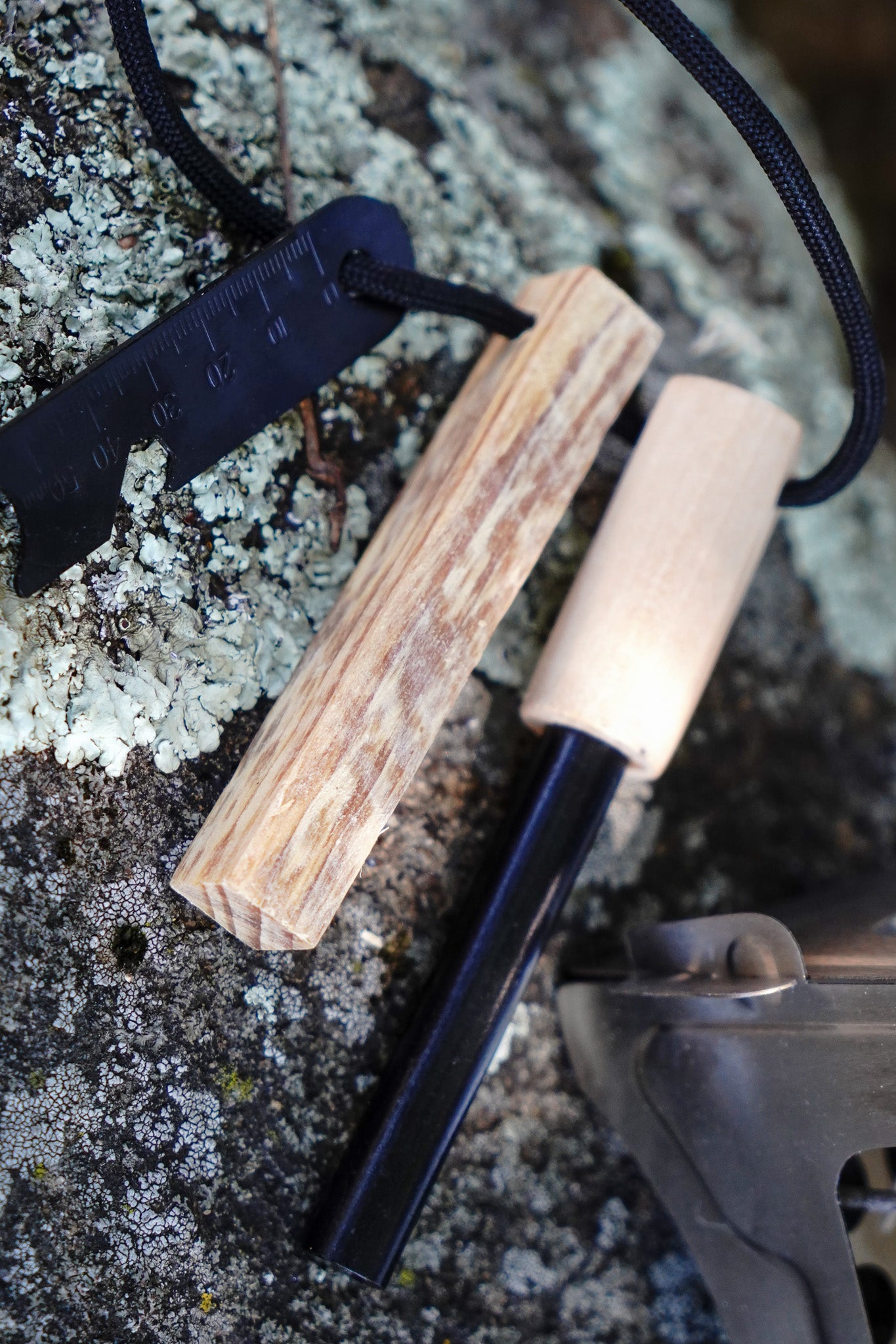 Rugged Fire Starter Survival Kit