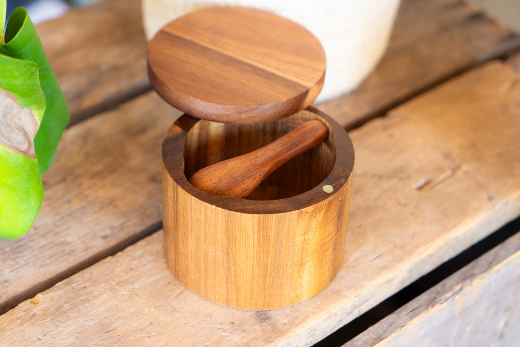 Classic Bamboo Spice Container with a Spoon and Magnetic Closure