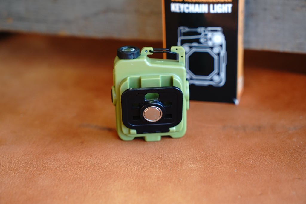 Multi-Use Cob Outdoorsman Keychain Light