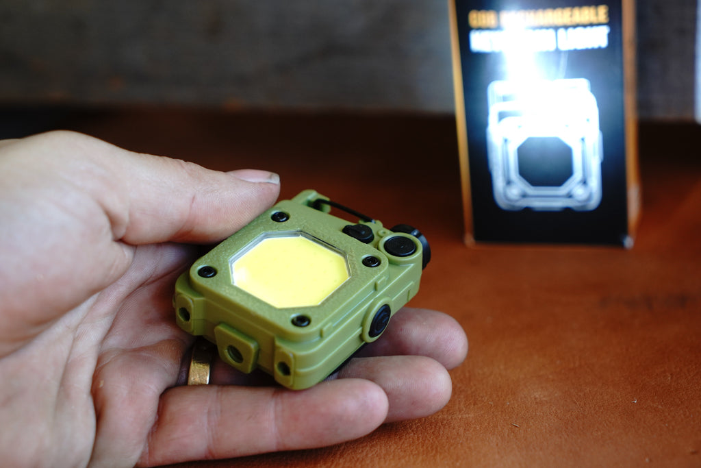 Multi-Use Cob Outdoorsman Keychain Light