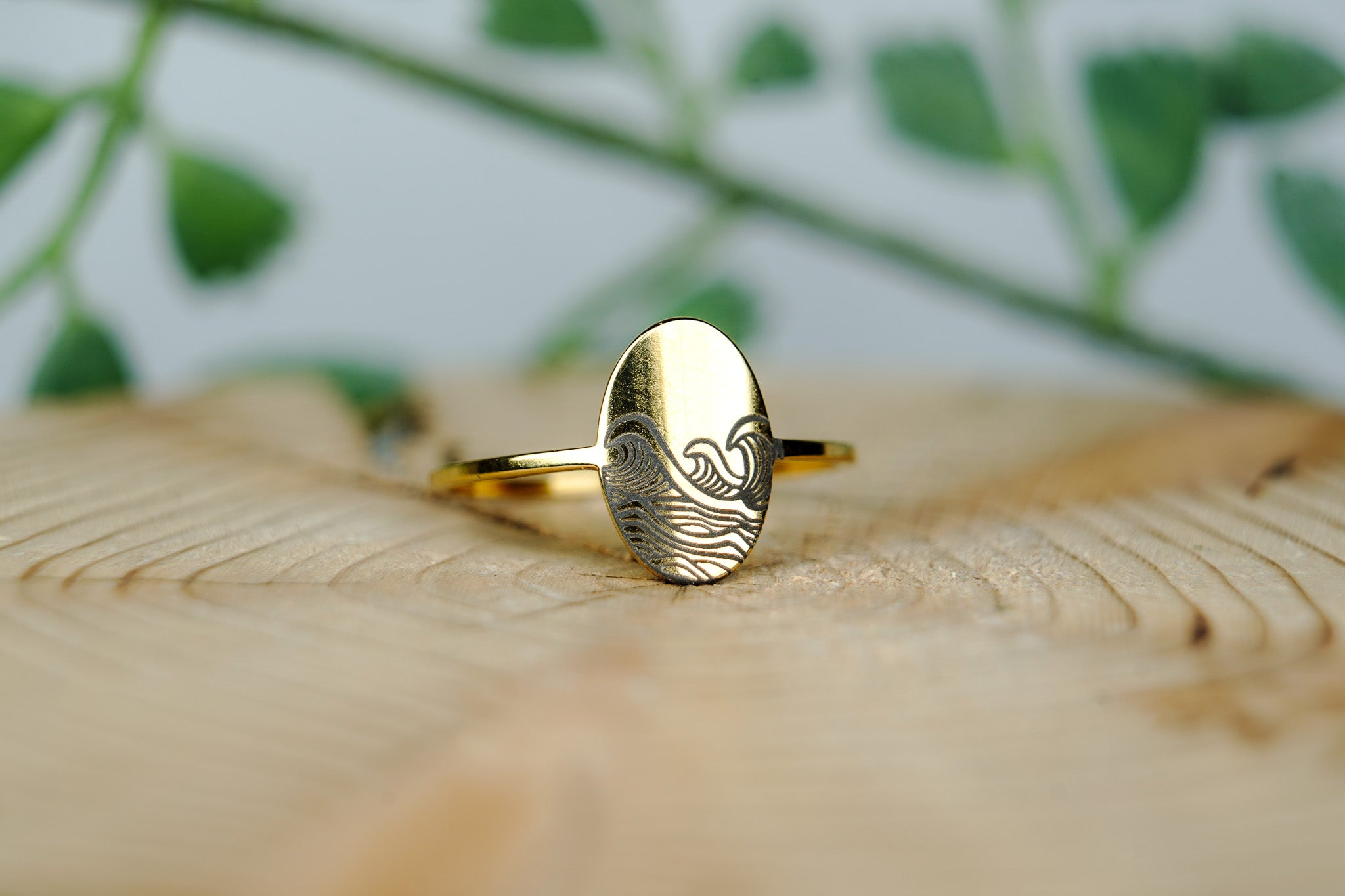 Classic Oval Wave Ring