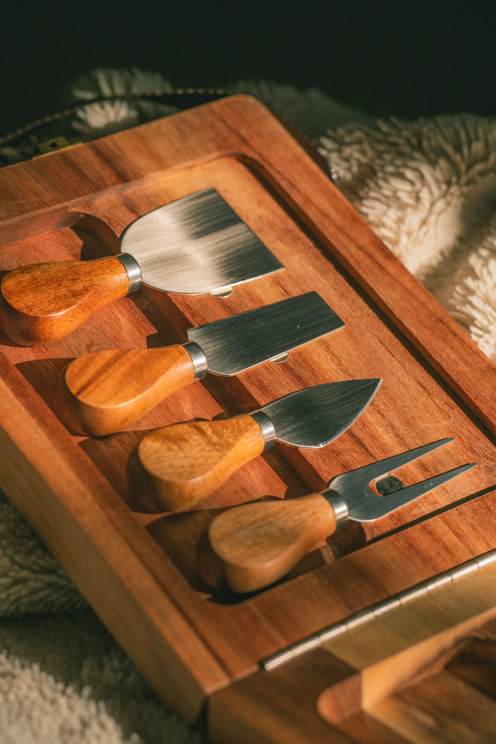 Acacia Folding Cheese Board with Webbing Handles