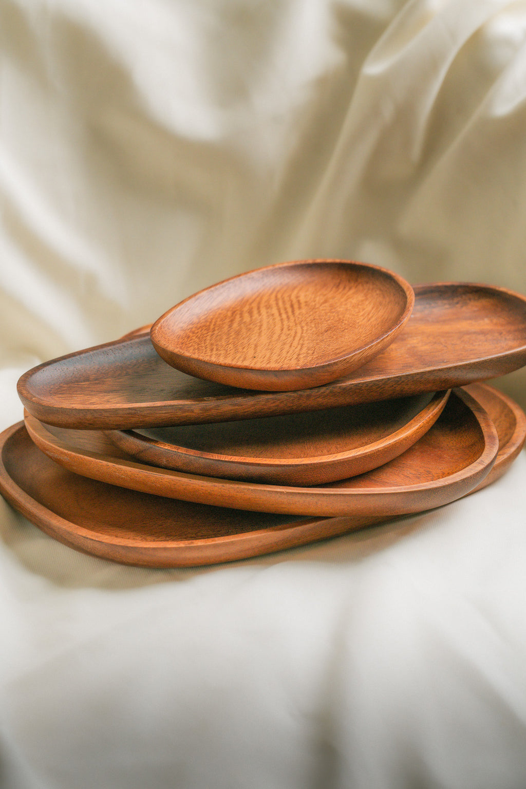 Acacia Serving Plate Set
