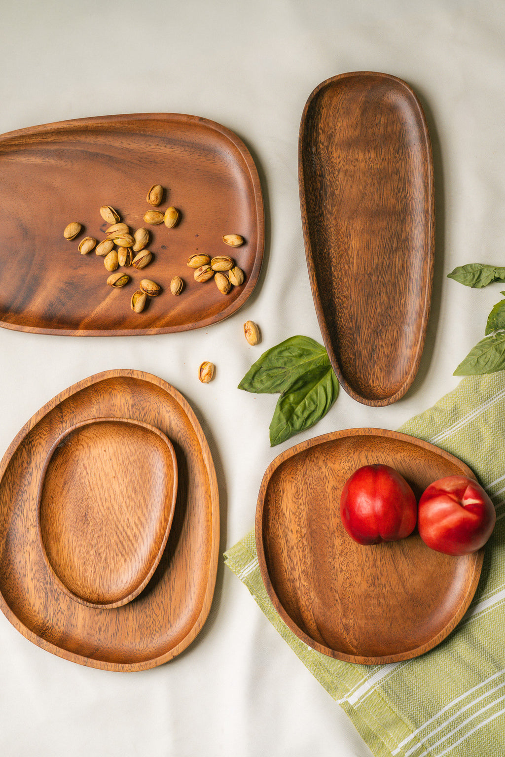 Acacia Serving Plate Set