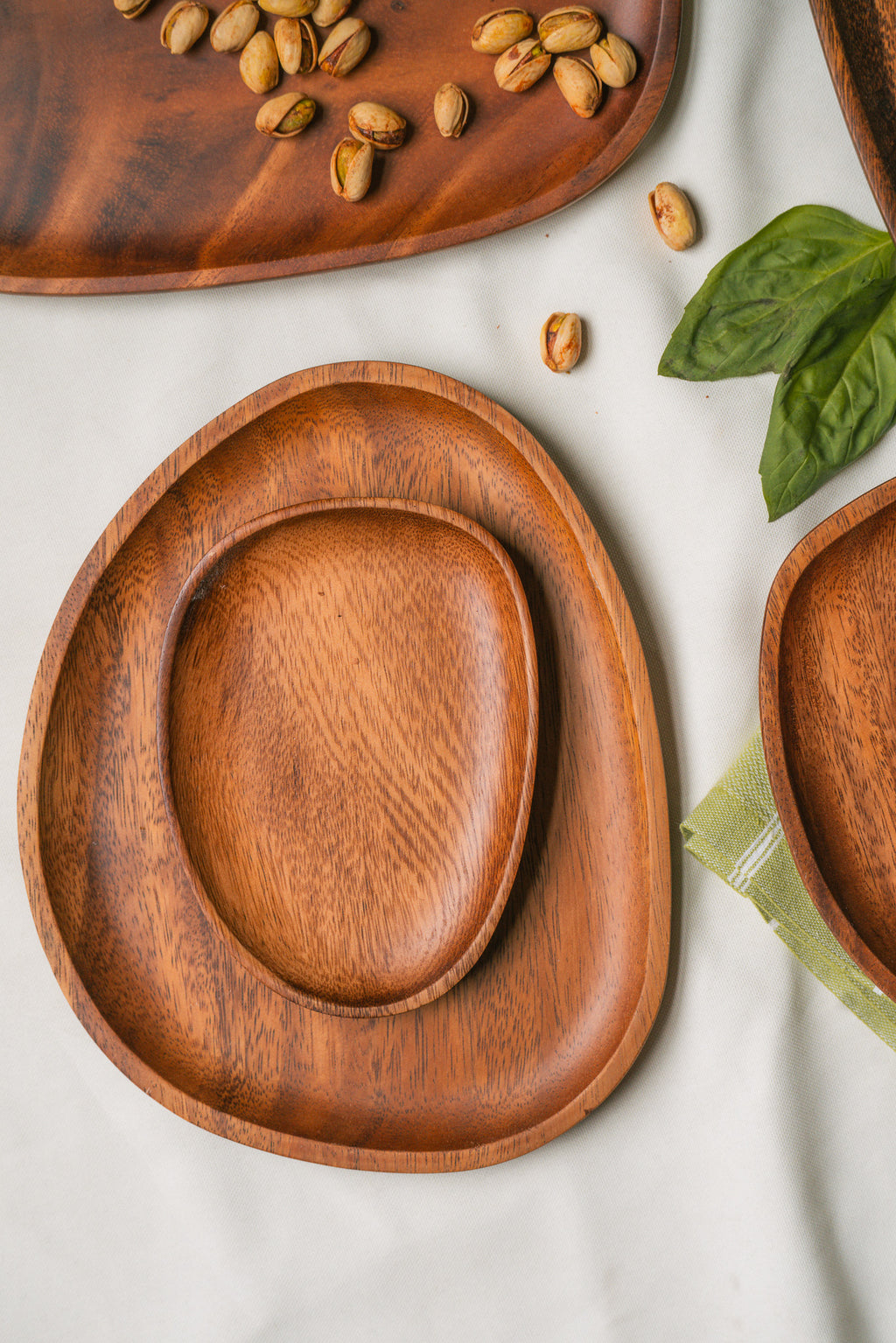 Acacia Serving Plate Set