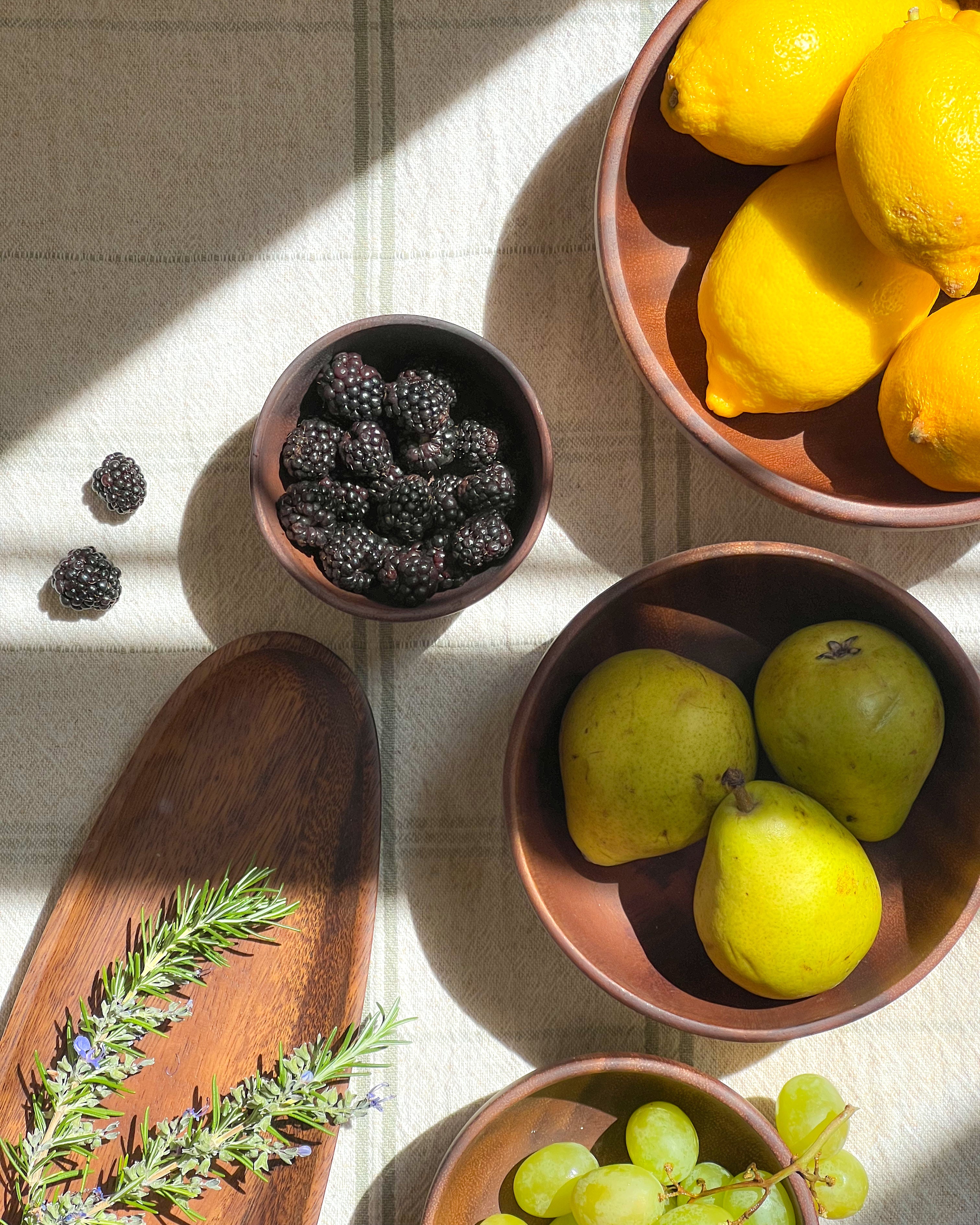 Rustic Acacia Wood Bowl Set