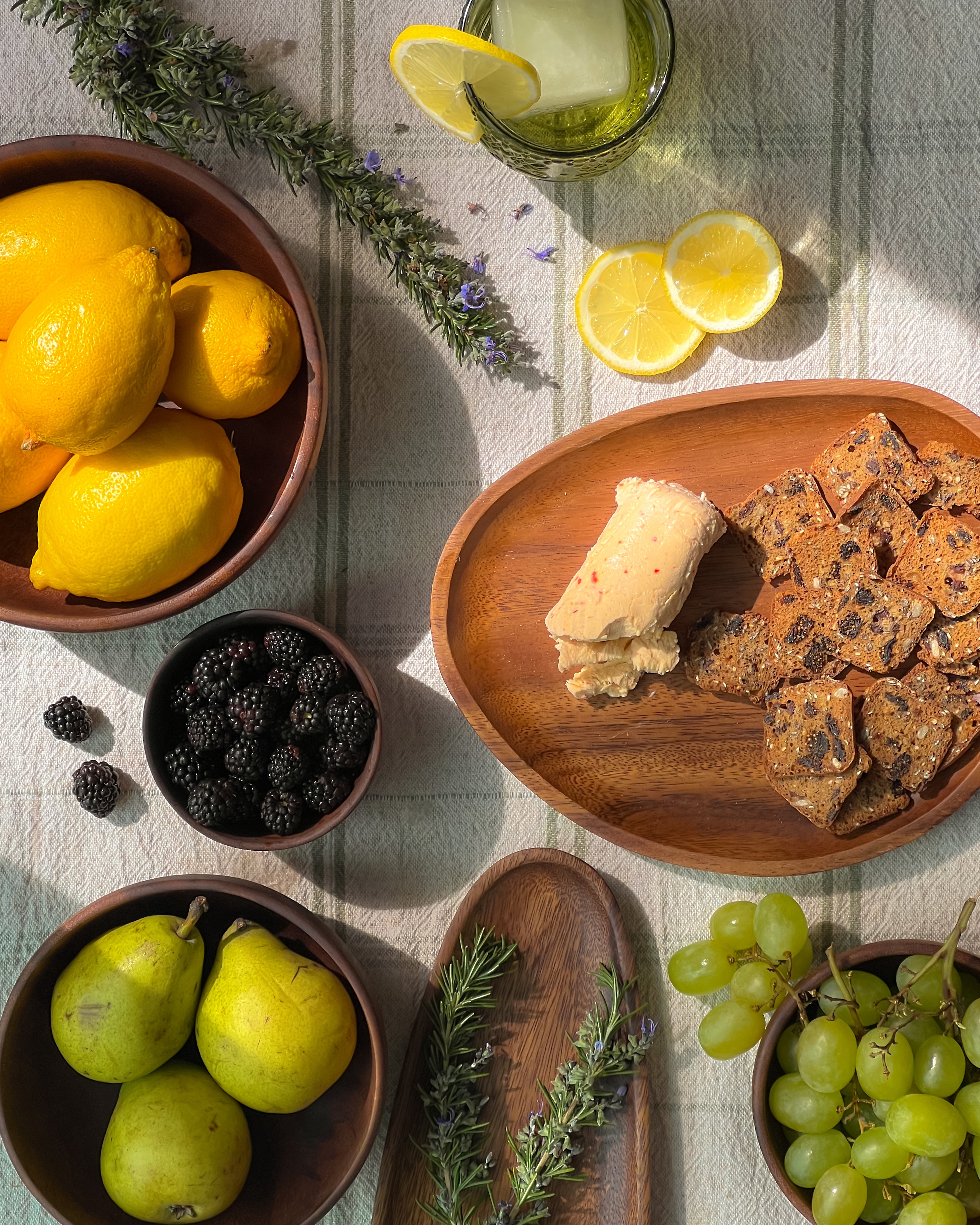 Rustic Acacia Wood Bowl Set