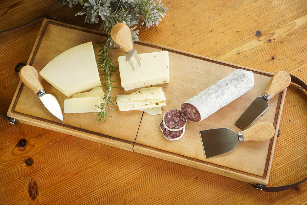 folding-wooden-handmade-cutting-cheese-board