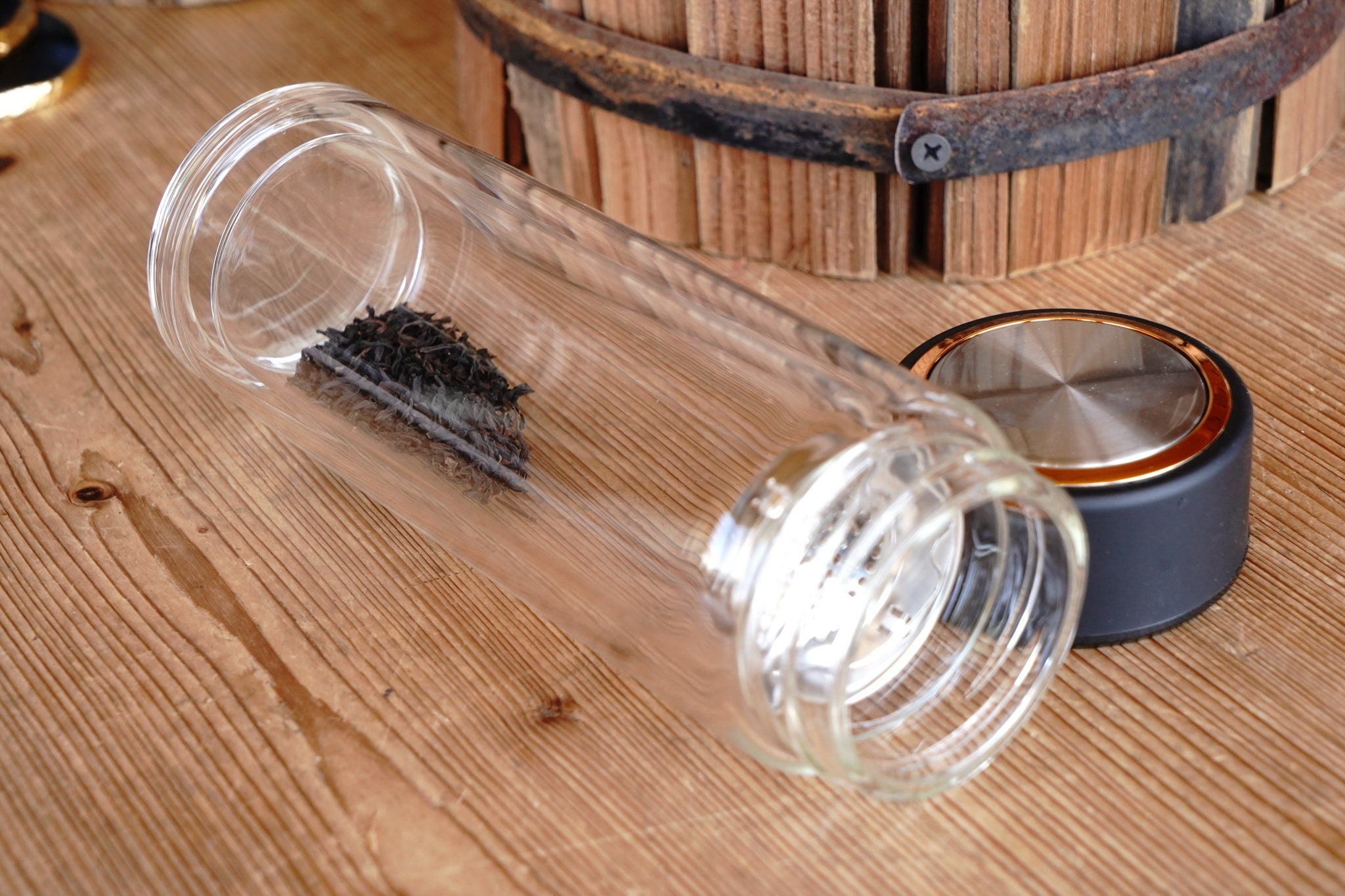 Built in Tea Infuser Glass Tumbler With Black and Gold Closing Lid - Double Walled