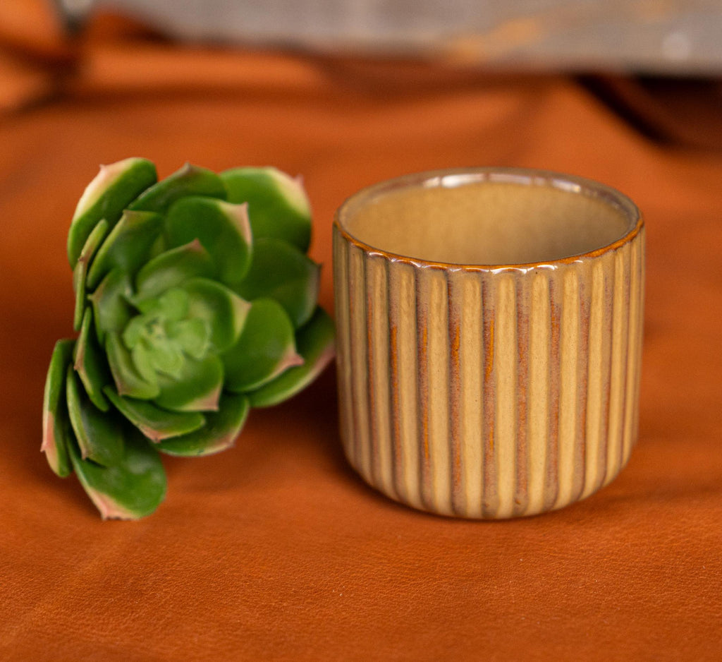 Beige Ribbed Ceramic Coffee Mug: Rustic Stoneware Tea Cup