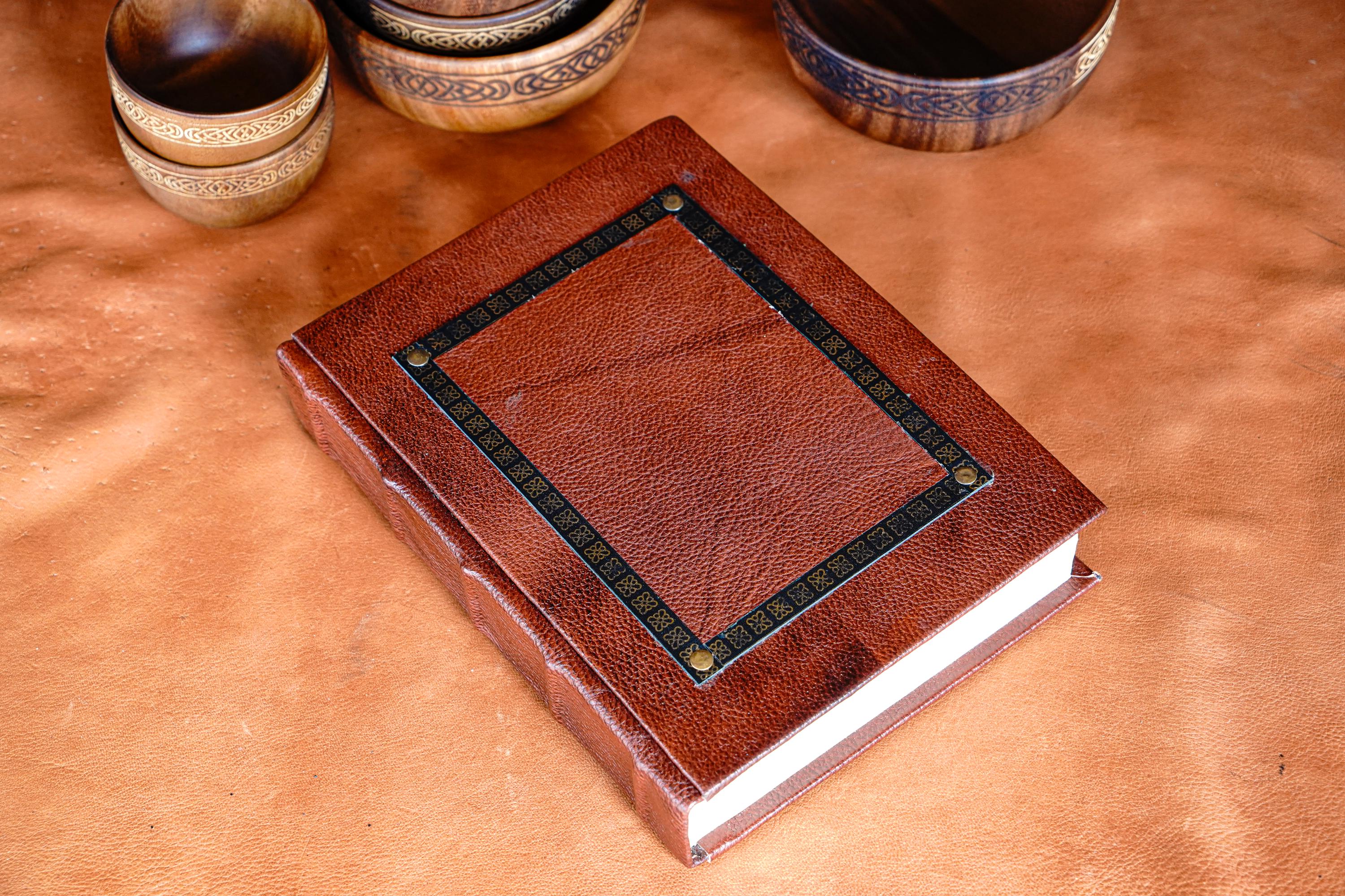 Handmade Leather Journal | Vintage Writing Notebook | Rustic Travel Diary | Gift for Writers & Artists