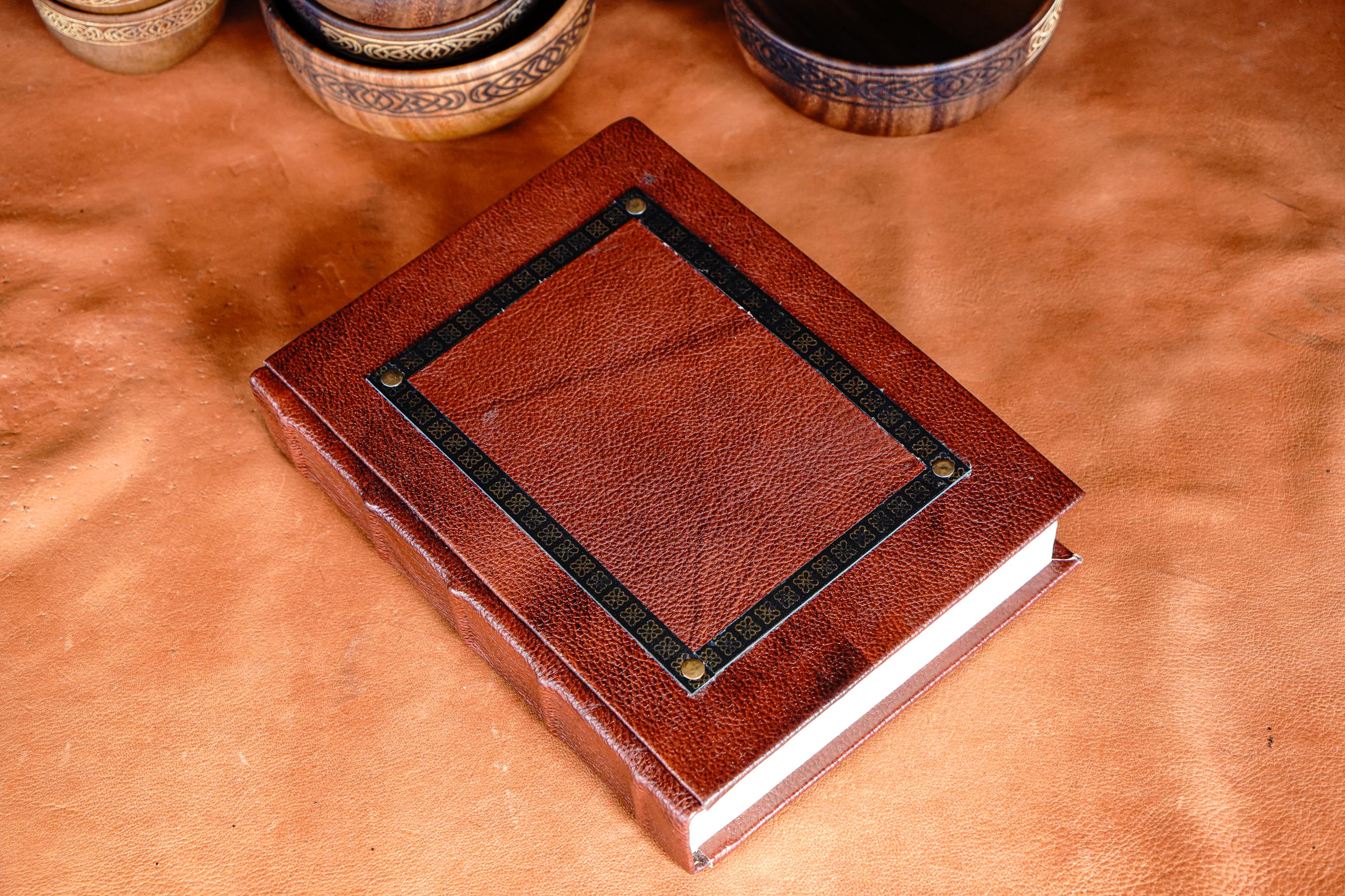 Handmade Leather Journal | Vintage Writing Notebook | Rustic Travel Diary | Gift for Writers & Artists