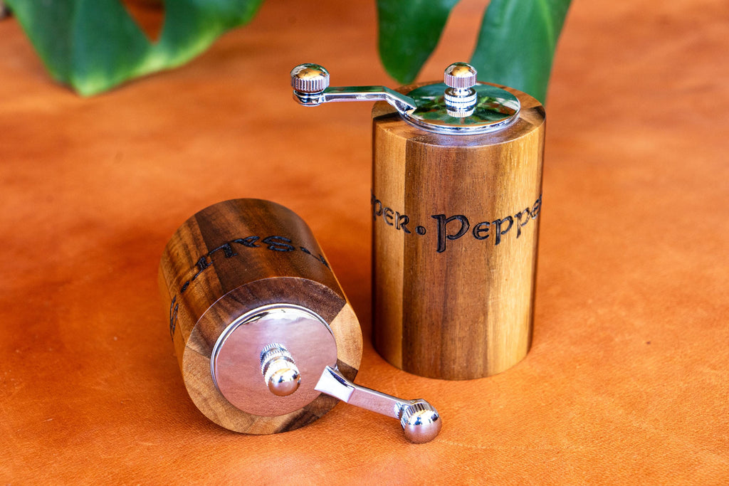 Rustic Wooden Salt and Pepper Grinder Set – Handcrafted Crank Mills for Kitchen & Dining Gifts