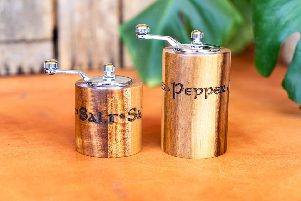 Rustic Wooden Salt and Pepper Grinder Set – Handcrafted Crank Mills for Kitchen & Dining Gifts